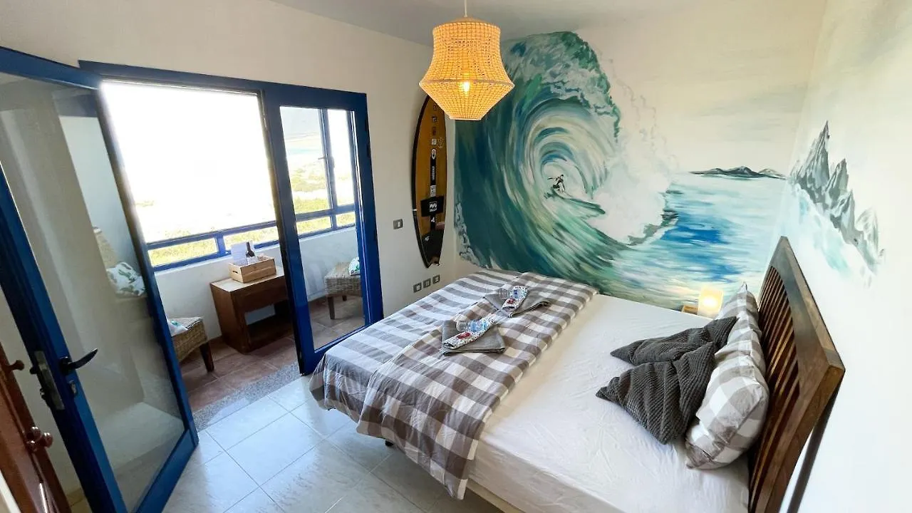 Red Star Surf & Yoga Camp Lanzarote Hostel Famara