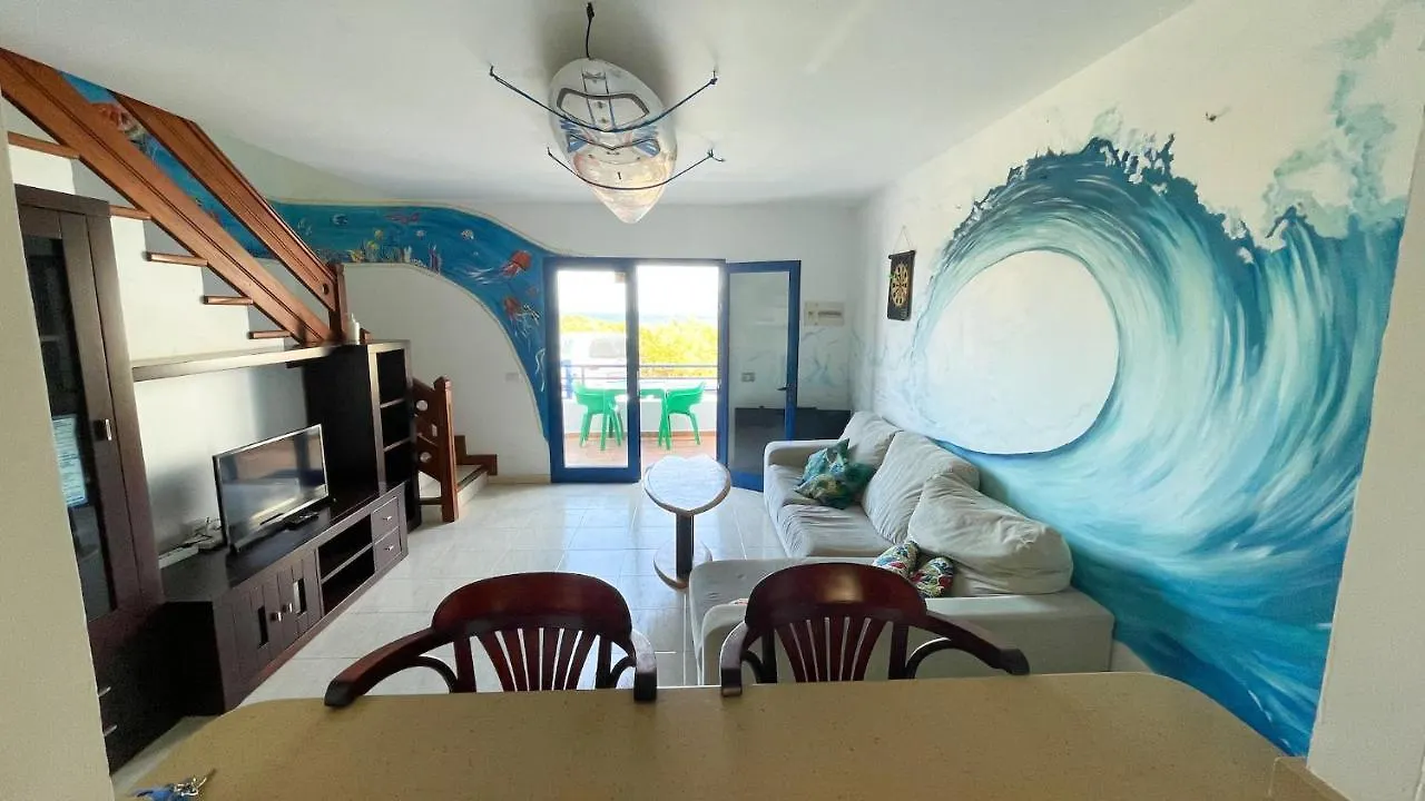 Red Star Surf & Yoga Camp Lanzarote Hostel Famara 0*,