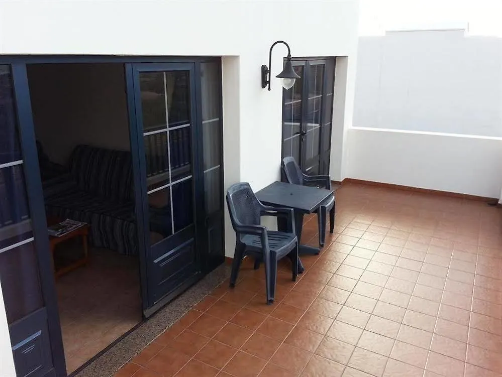 Hostel Red Star Surf&Yoga Camp Lanzarote Famara Spanien